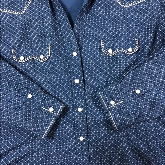 Womens Western Panhandle Roughstock shirt. Excellent condition. 100% cotton. XL - Picture 3 of 4